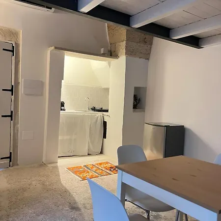 Dimora Lucrezia Apartment
